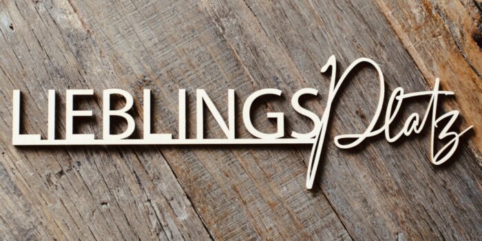 a+g lieblingsplatz Schriftzüge in Lasercut aus Holz – Bild 4