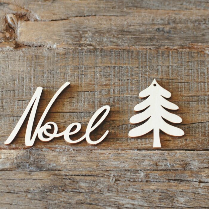 Weihnachtsanhänger und Schriftzüge – Bild 1