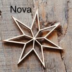 August und Gertrude Weihnachts Sterne Holzsterne Geschenkanhänger – Bild 3