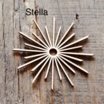 August und Gertrude Weihnachts Sterne Holzsterne Geschenkanhänger – Bild 5