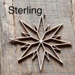 August und Gertrude Weihnachts Sterne Holzsterne Geschenkanhänger – Bild 6