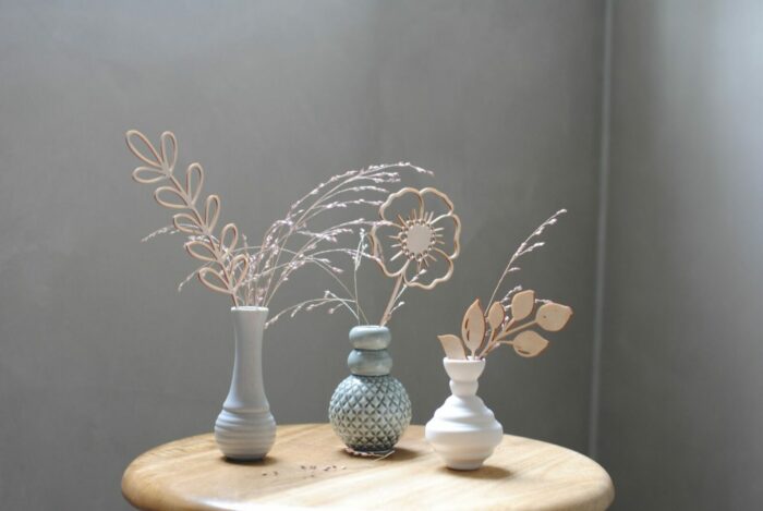 img_2132 August und Gertrude Filigrane Blumen aus Holz – Bild 3