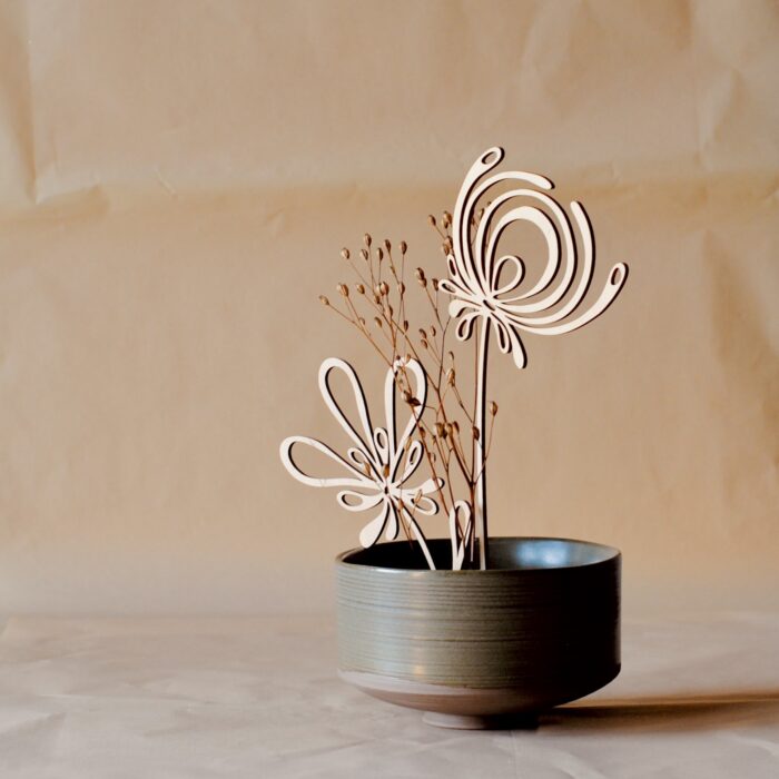 August und Gertrude Holzblume Flor und Flora – Bild 1