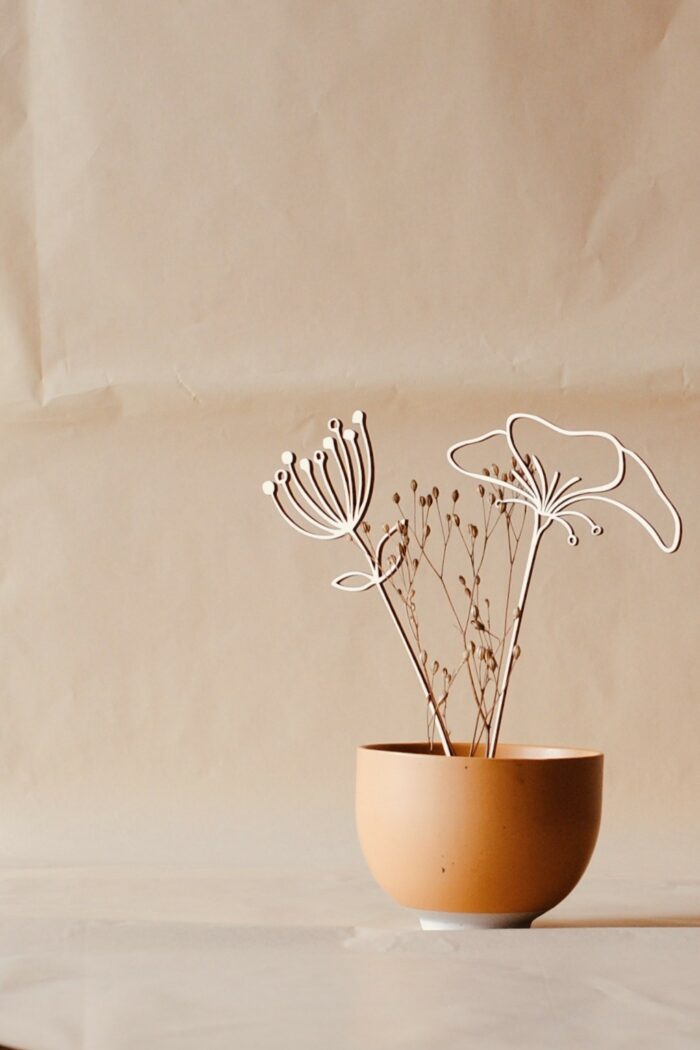 img_3424 August und Gertrude Filigrane Blumen aus Holz – Bild 2