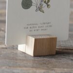 Kartenhalter aus Holz – Bild 2