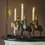 Bungalow Weihnachts Figuren Kerzenhalter