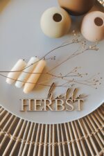 August und Gertrude Schriftzug Herbst