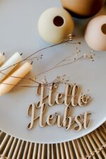 August und Gertrude Schriftzug Herbst – Bild 3