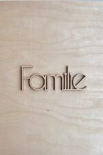 August und Gertrude Schriftzug Familie – Bild 4