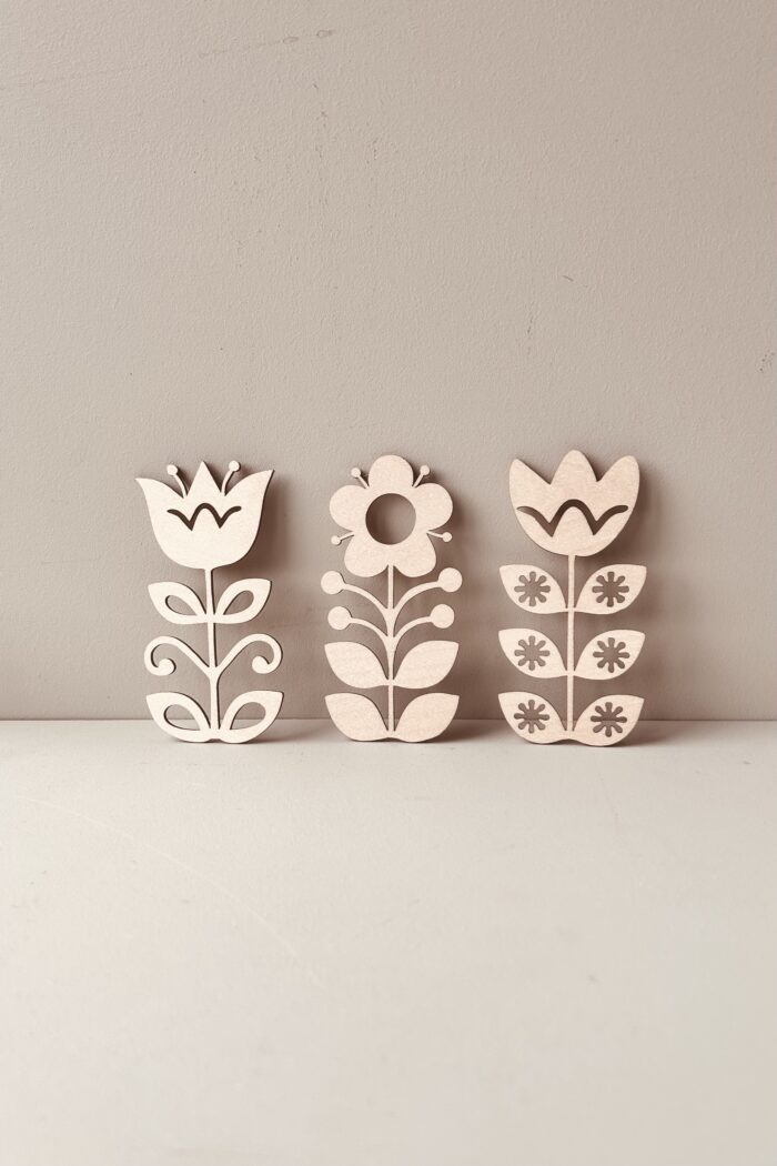 August und Gertrude Holzblumen Set Leevke – Bild 2