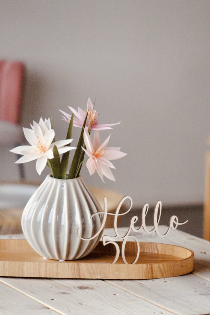 August und Gertrude Schriftzug Hello 50 – Bild 1