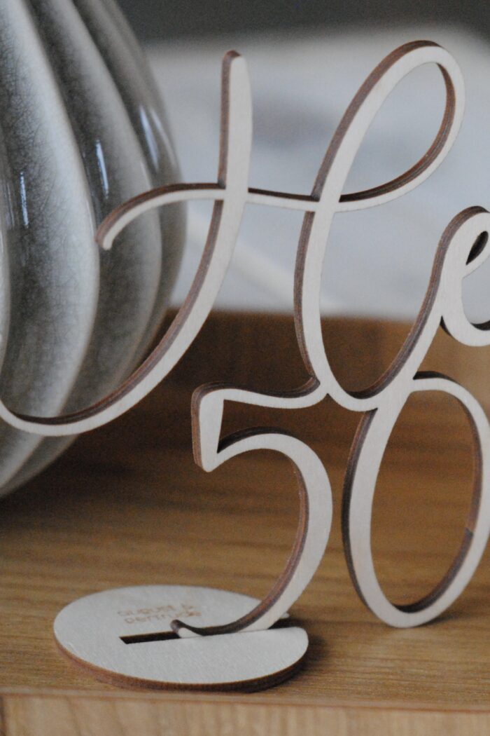 August und Gertrude Schriftzug Hello 50 – Bild 4