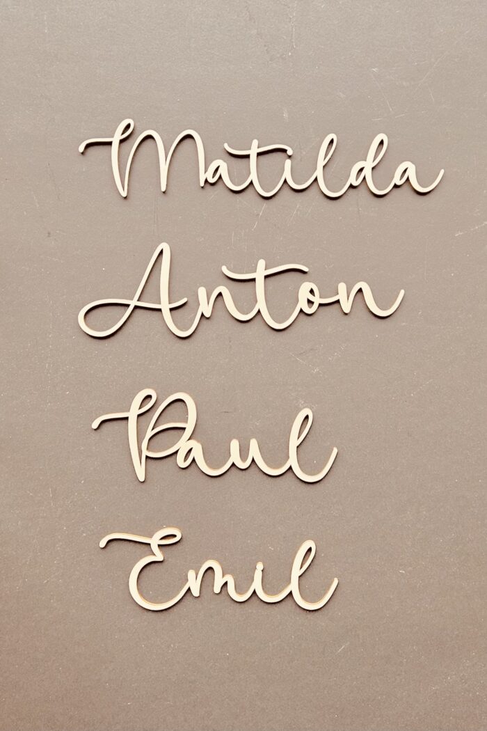IMG_1134 August und Gertrude Namen Schriftzüge – Bild 1