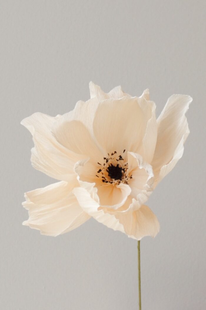 Papierblume Frieda 3 Blüten Creme-Olive – Bild 9