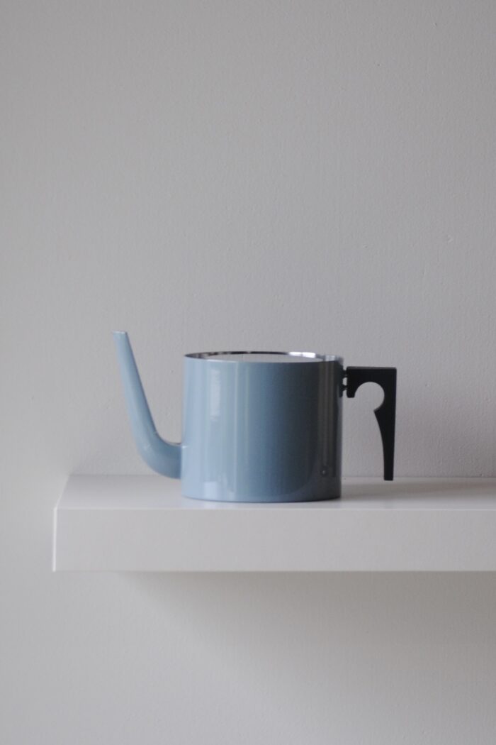 IMG_6250 Stelton Cylinda Line Teekanne smokey blue – Bild 1