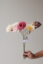 Papierblumen Strauss Alva 9 Blüten – Bild 7