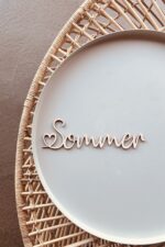 Schriftzüge Lasercut aus Birkensperrholz – Bild 4