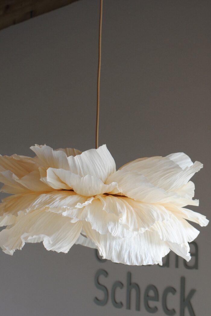 Workshop Lampenschirm aus Krepppapier – Bild 5